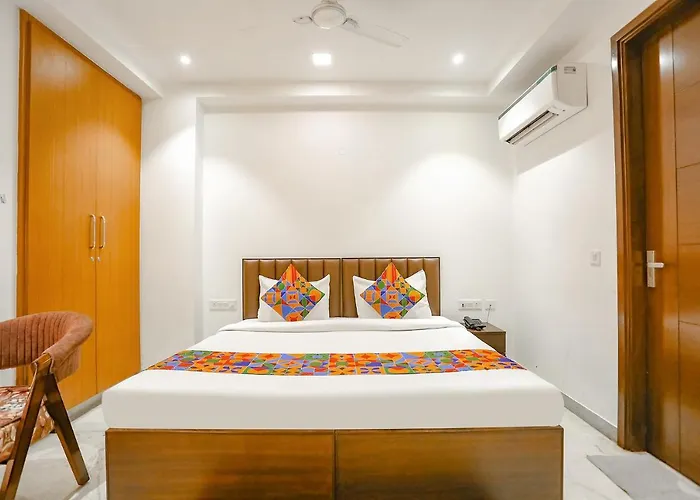 Fabexpress Aerosky Deluxe - Nr Yashobhoomi Convention Centre Hotel Delhi 